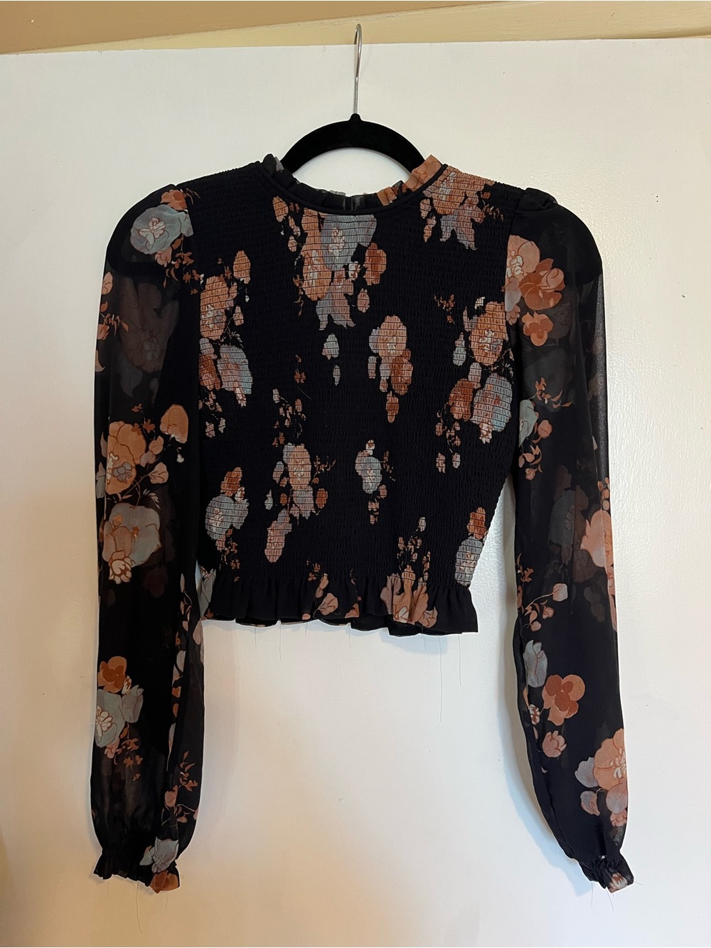 Wilfred Black Floral Smocked Long-Sleeve Crop Top